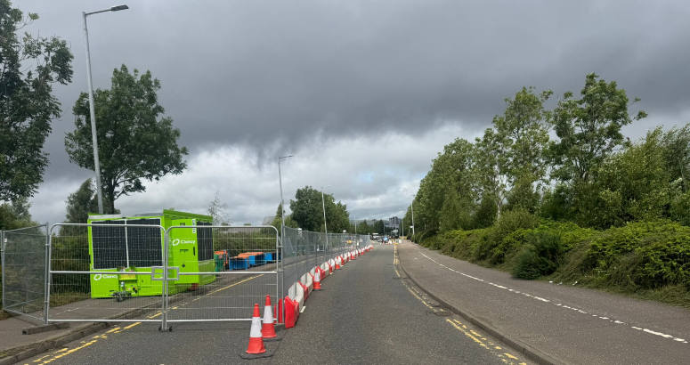 King's Inch Drive has been reduced to one lane to allow work to be carried out safely Braehead Rising Sewer Main Burst